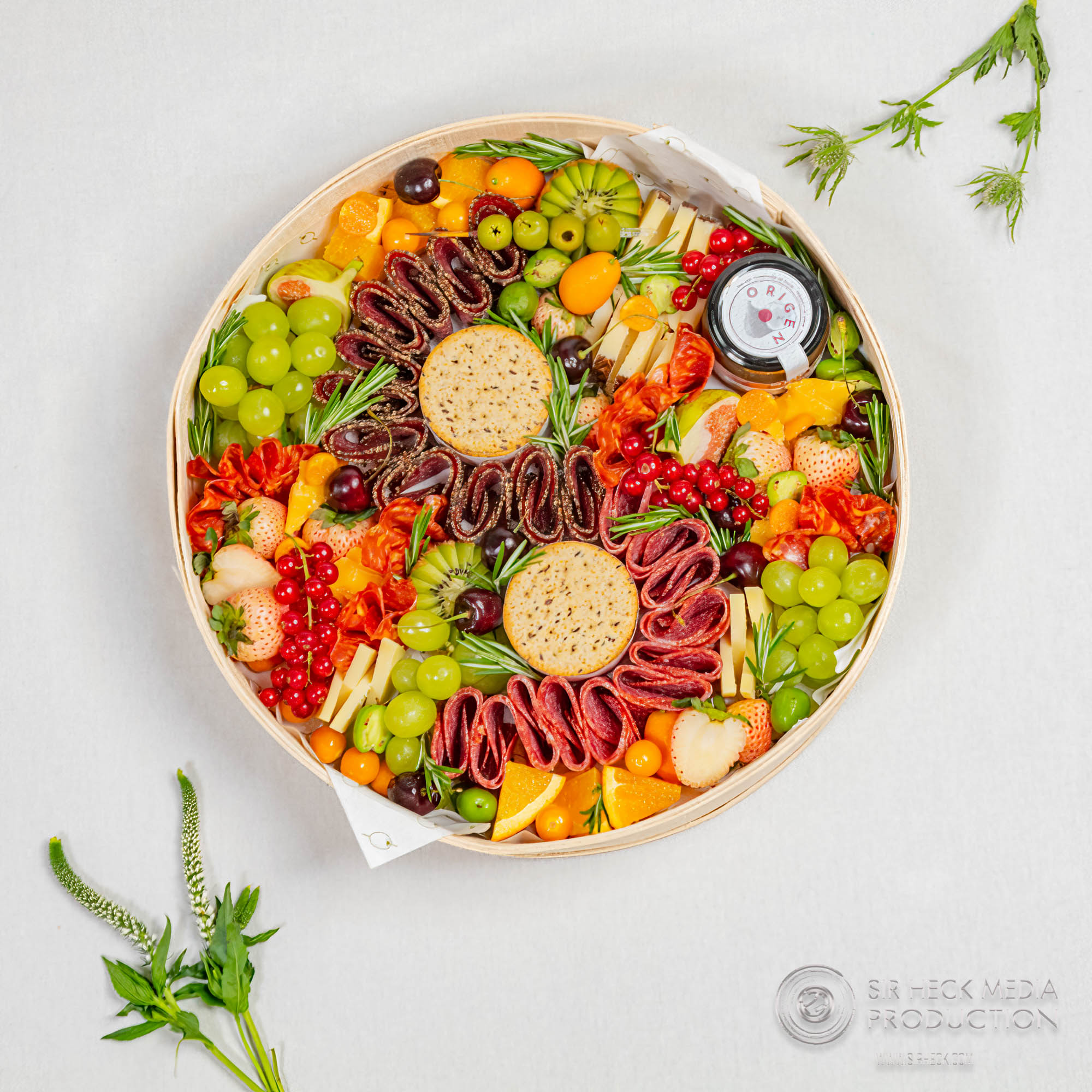 Charcuterie box detail