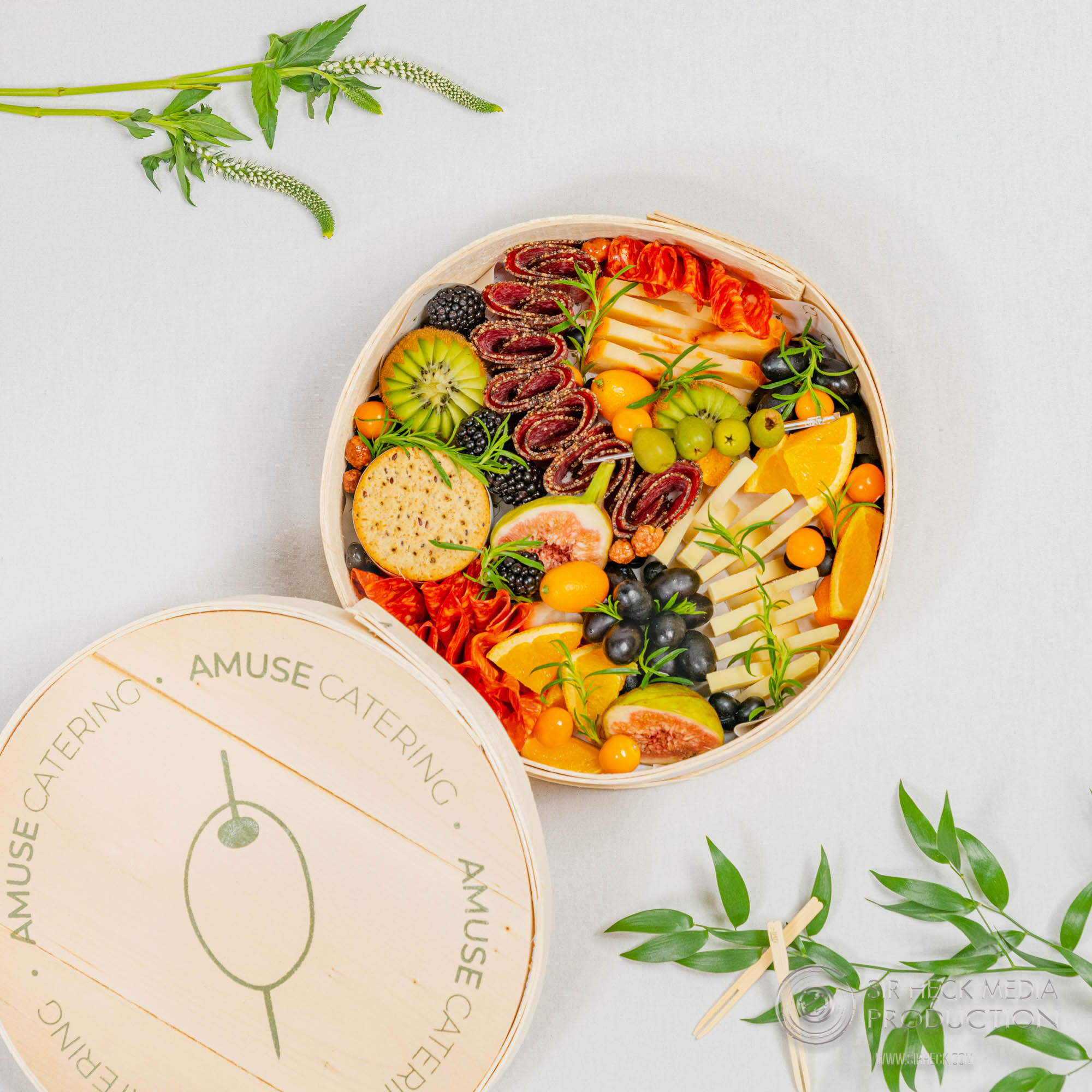 Meat, cheese, and fresh fruit box